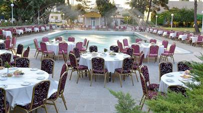 حیاط هتل هما 1 مشهد حیاط هتل هما 1 مشهد